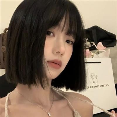 衣橱里的她1